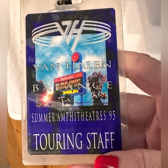 Van Halen Balance Tokyo Tour 1995 Tee, Van Halen Tour Lanyard & Tour Credentials - Picture 8 of 16